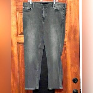 Banana Republic 42 x 32 The Luxe Traveler dark gray jeans